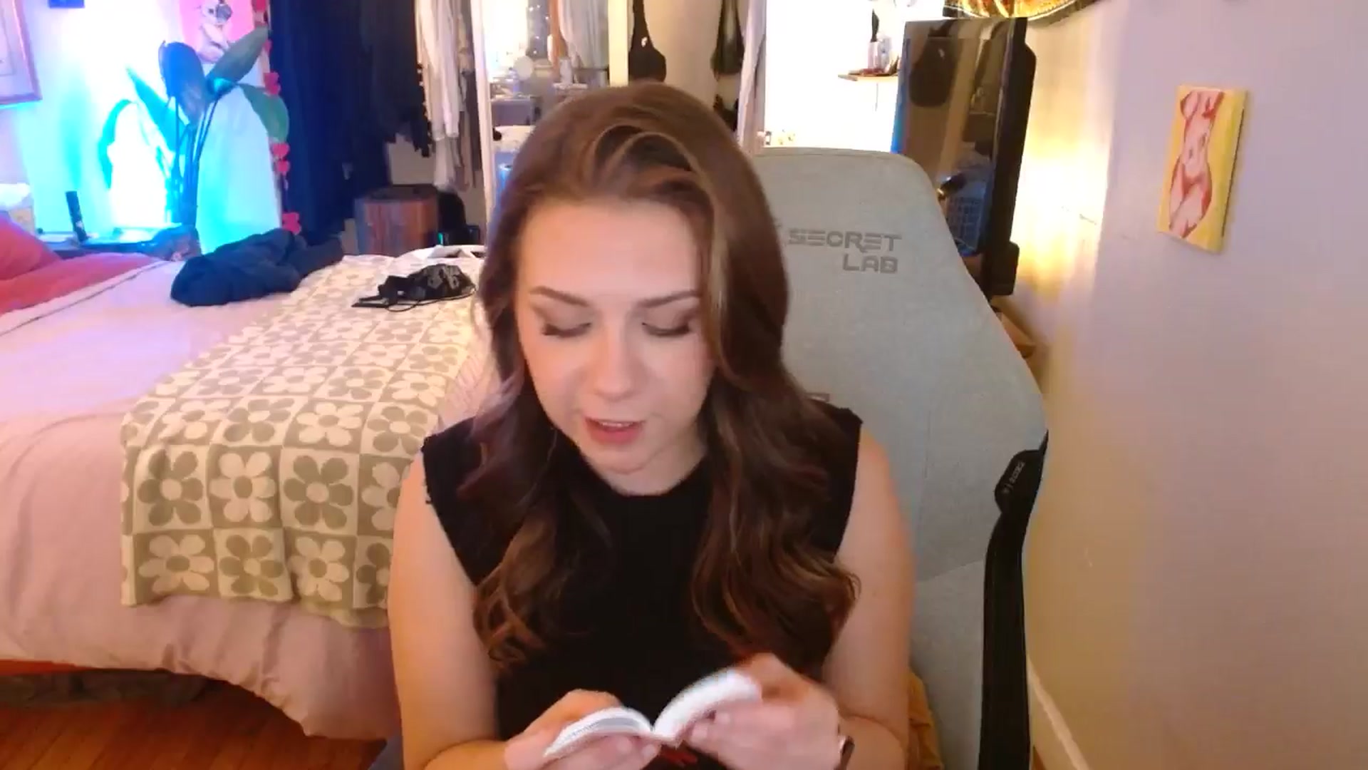Gallery image thumbnail from Sweetestlilly's myfreecams stream on, 10/23/2024, 02:21 image 8 of 20