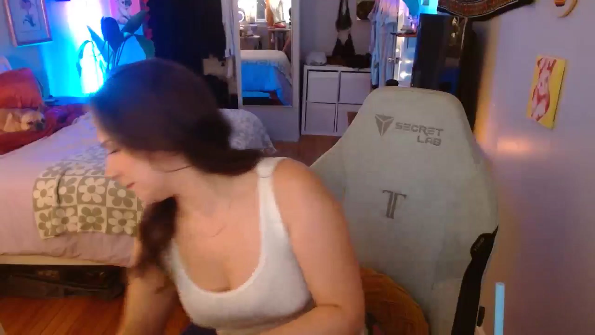 Gallery image thumbnail from Sweetestlilly's myfreecams stream on, 10/25/2024, 02:32 image 4 of 20