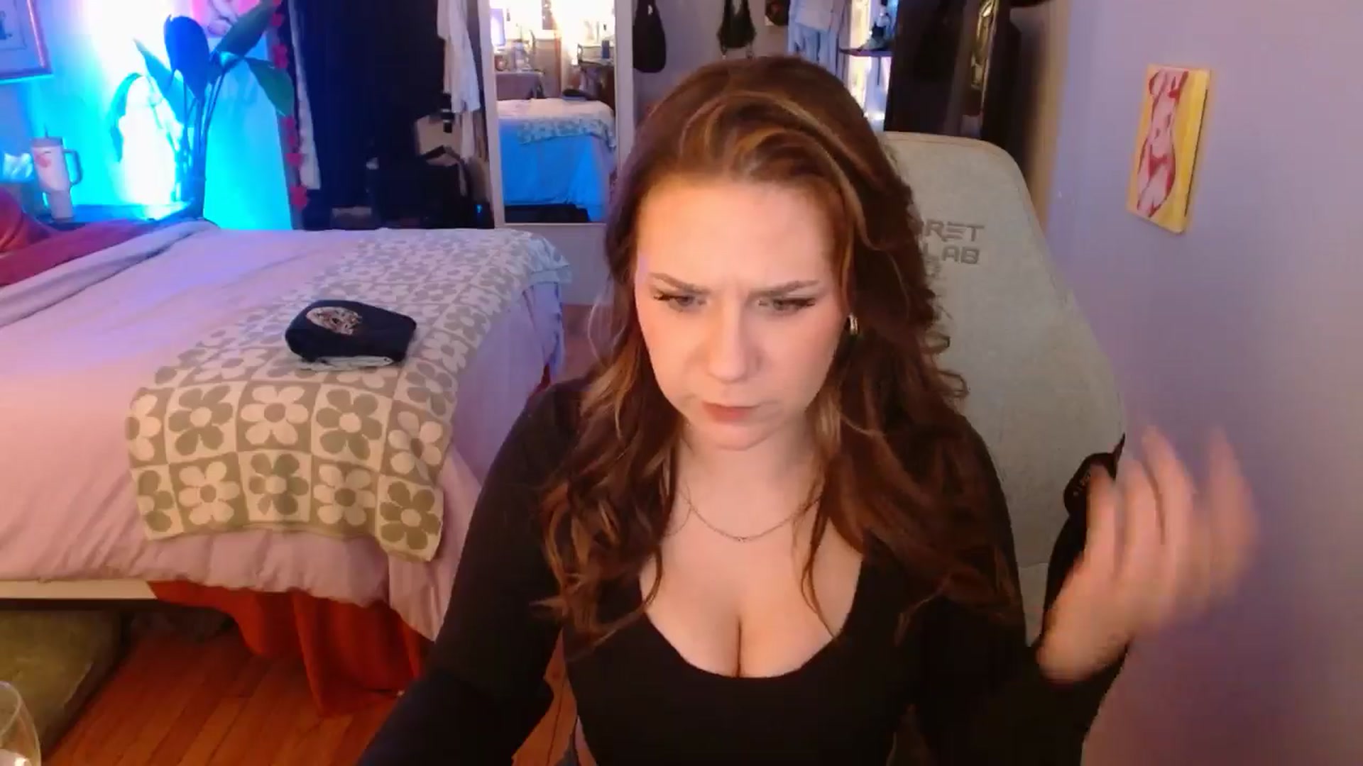 Gallery image thumbnail from Sweetestlilly's myfreecams stream on, 10/28/2024, 02:16 image 11 of 20