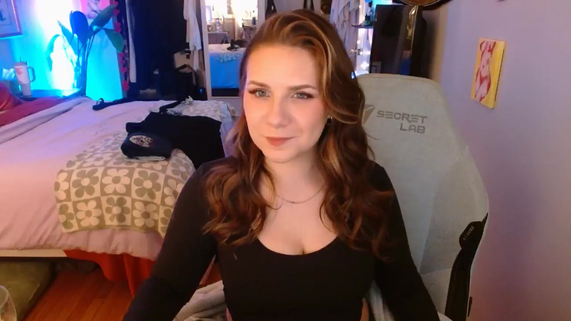 Gallery image thumbnail from Sweetestlilly's myfreecams stream on, 10/28/2024, 02:16 image 7 of 20