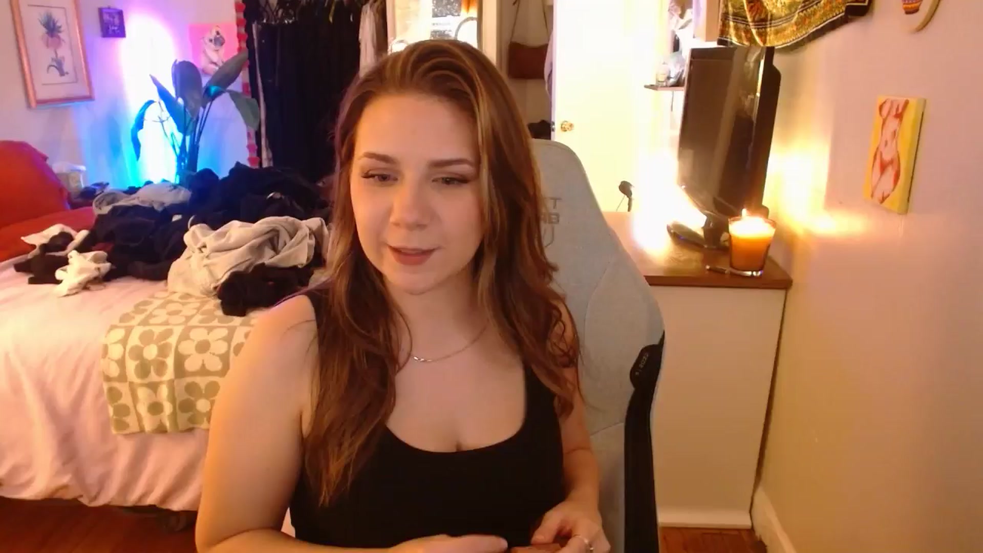 Gallery image thumbnail from Sweetestlilly's myfreecams stream on, 10/31/2024, 04:21 image 1 of 20