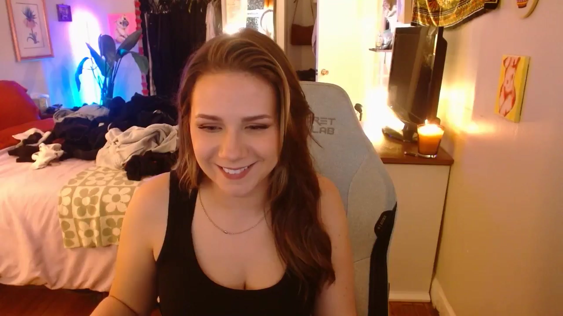 Gallery image thumbnail from Sweetestlilly's myfreecams stream on, 10/31/2024, 04:21 image 2 of 20