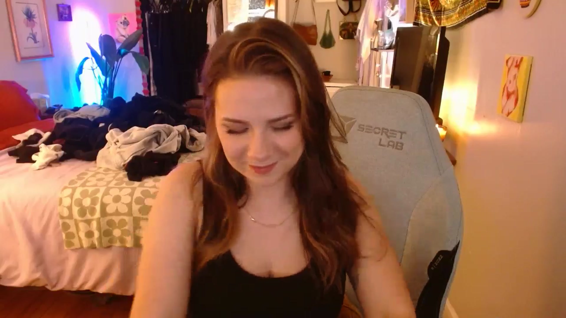 Gallery image thumbnail from Sweetestlilly's myfreecams stream on, 10/31/2024, 04:21 image 3 of 20