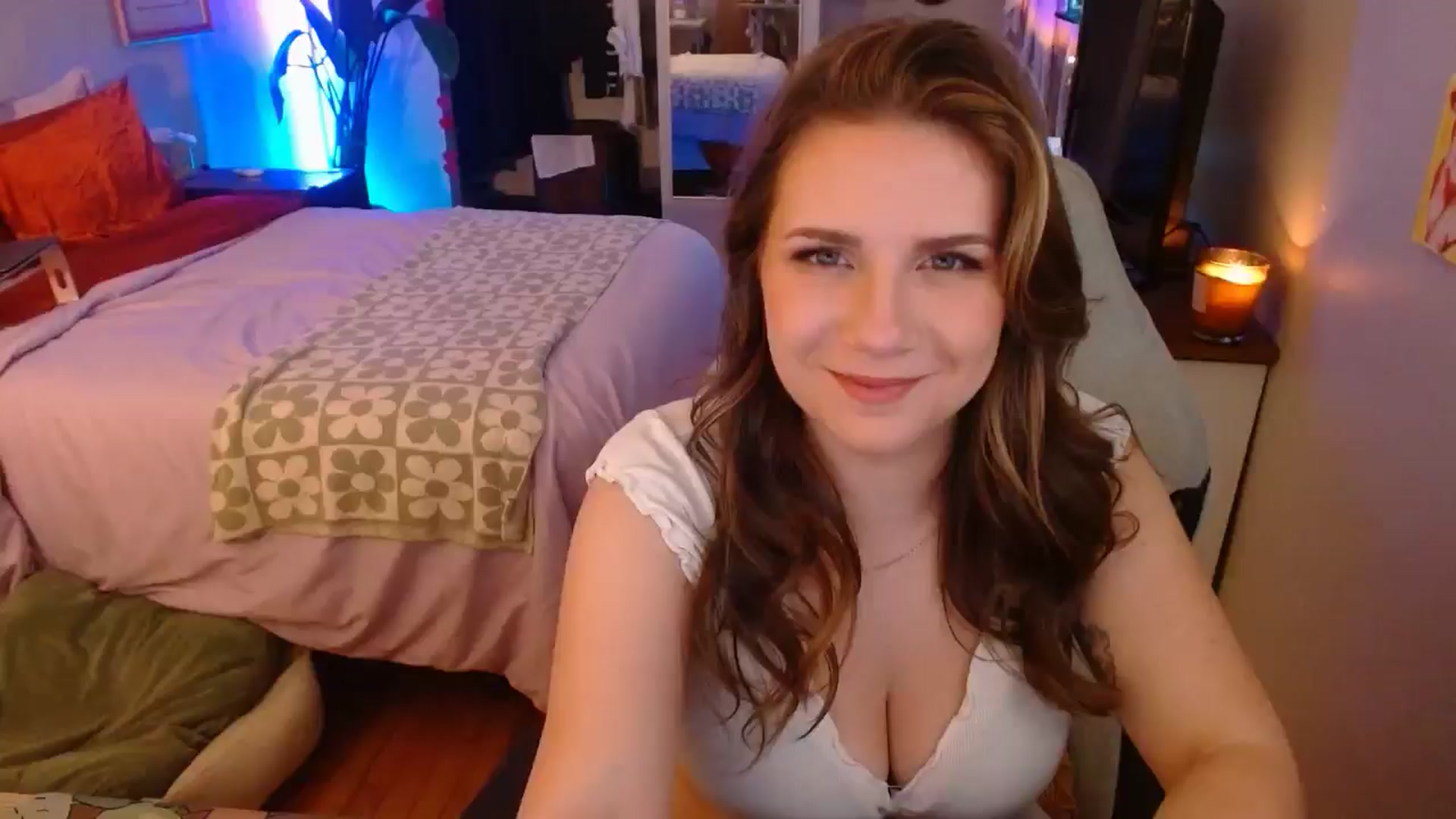 Gallery image thumbnail from Sweetestlilly's myfreecams stream on, 11/03/2024, 03:34 image 7 of 20
