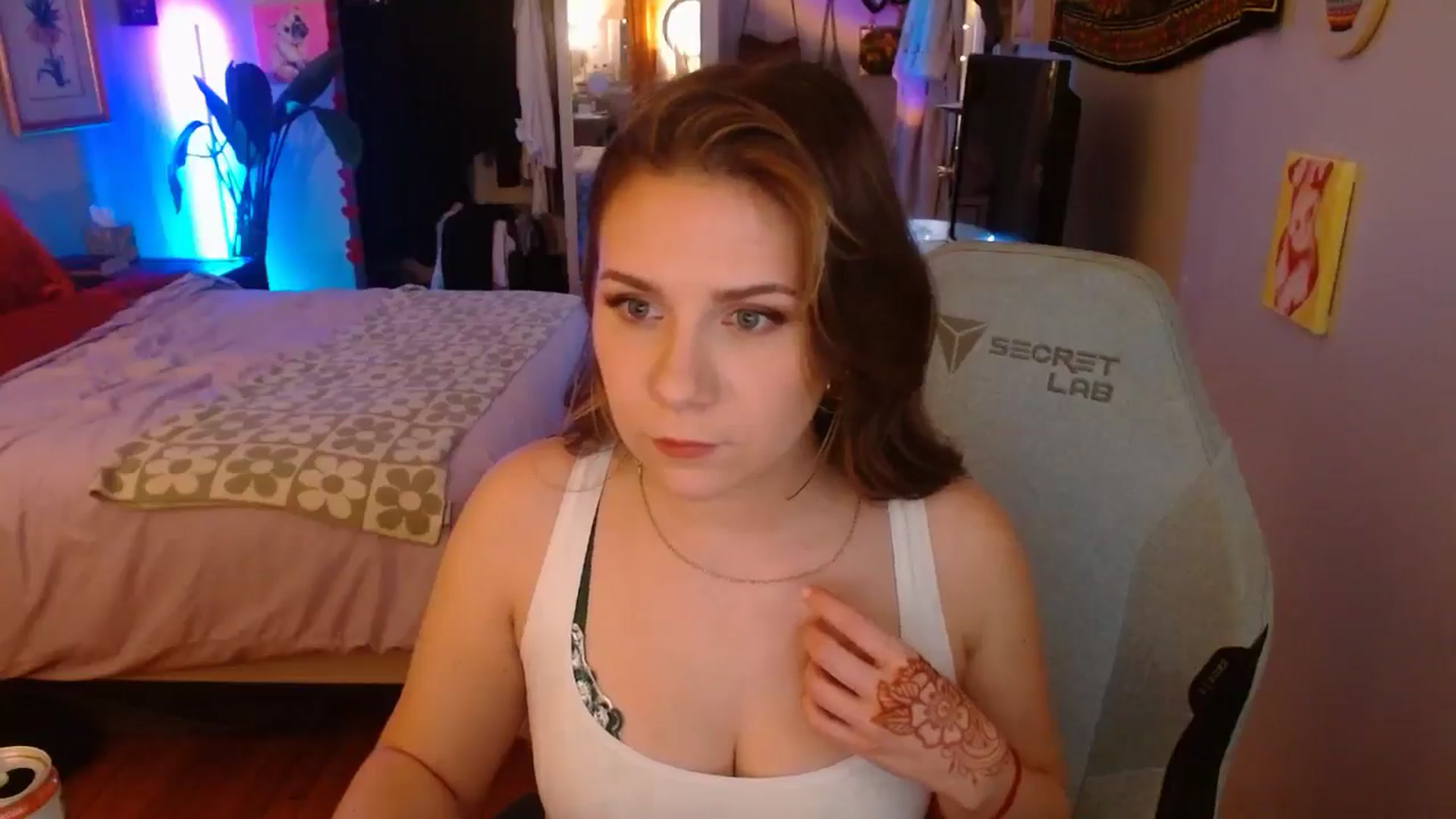Gallery image thumbnail from Sweetestlilly's myfreecams stream on, 11/06/2024, 03:39 image 16 of 20