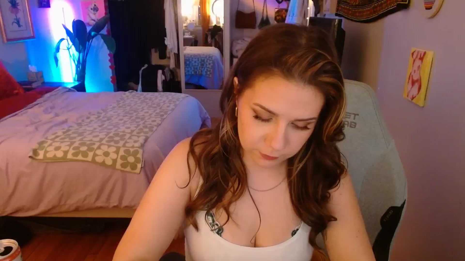 Gallery image thumbnail from Sweetestlilly's myfreecams stream on, 11/06/2024, 03:39 image 19 of 20