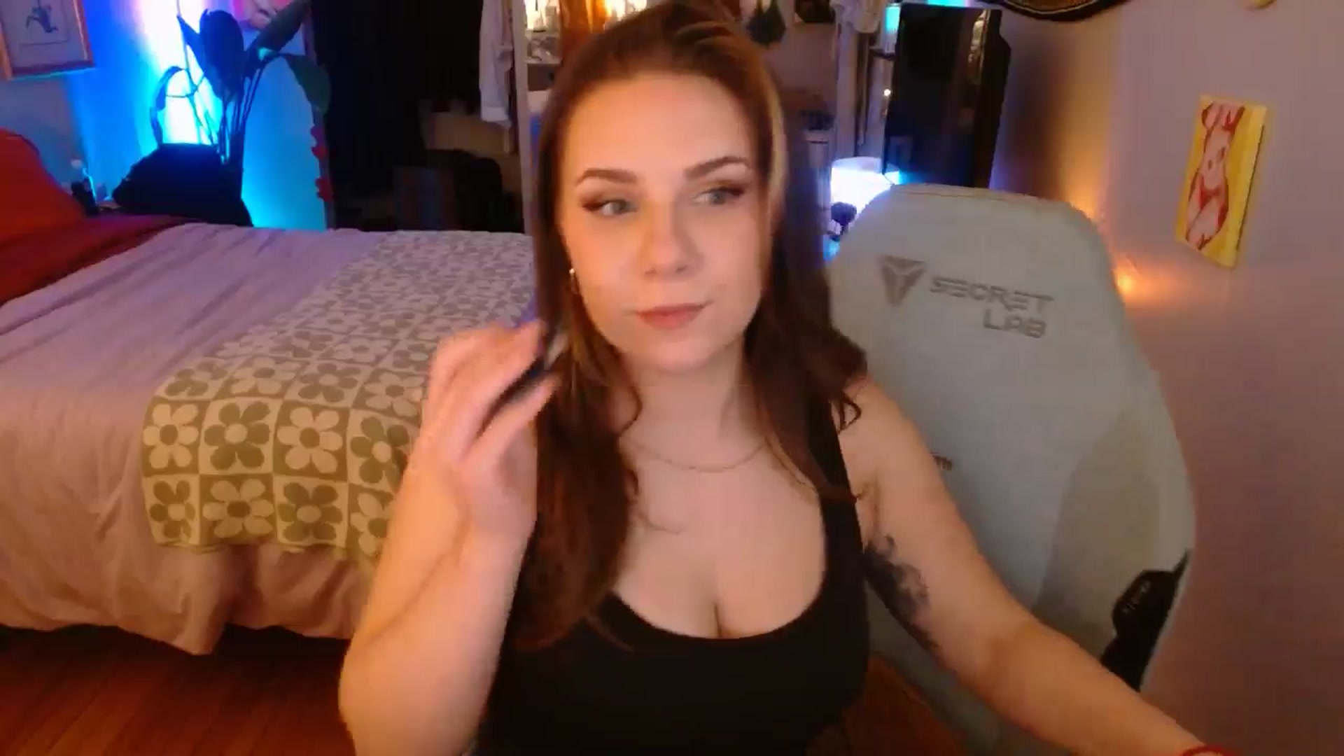 Gallery image thumbnail from Sweetestlilly's myfreecams stream on, 11/14/2024, 03:40 image 19 of 20