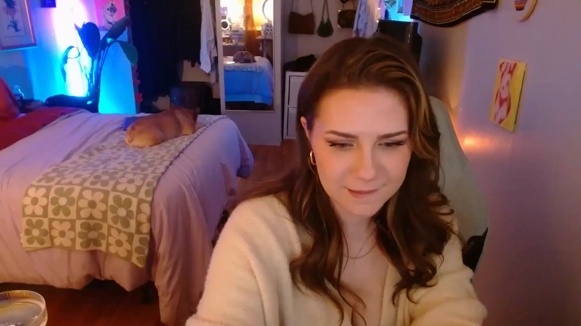 Gallery image thumbnail from Sweetestlilly's myfreecams stream on, 11/17/2024, 05:55 image 7 of 20