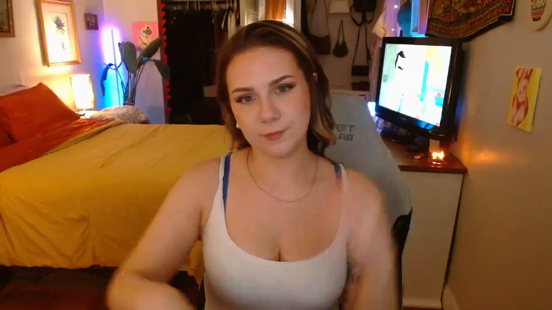 Gallery image thumbnail from Sweetestlilly's myfreecams stream on, 11/26/2024, 03:07 image 3 of 20