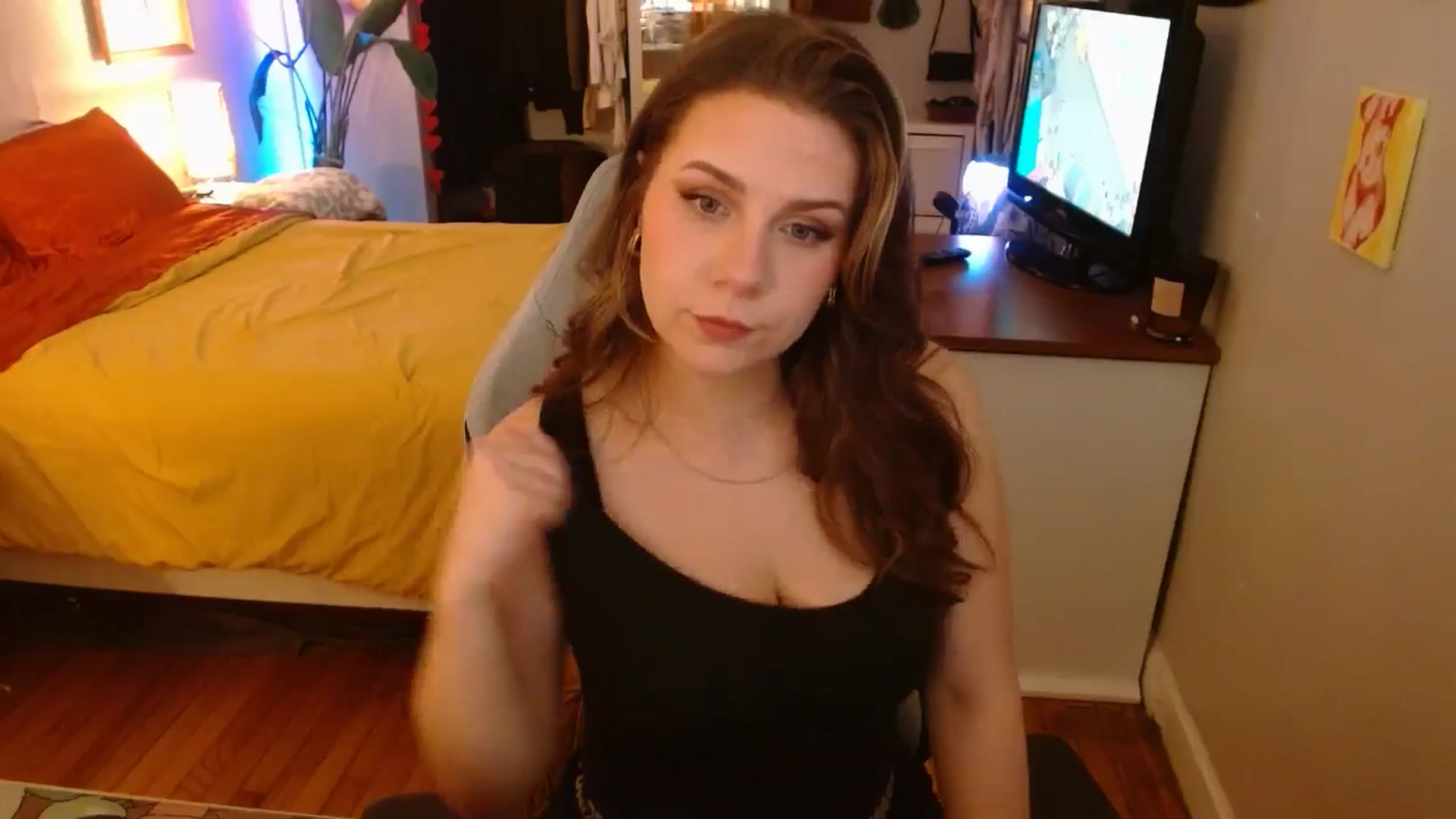 Gallery image thumbnail from Sweetestlilly's myfreecams stream on, 11/27/2024, 04:48 image 18 of 20