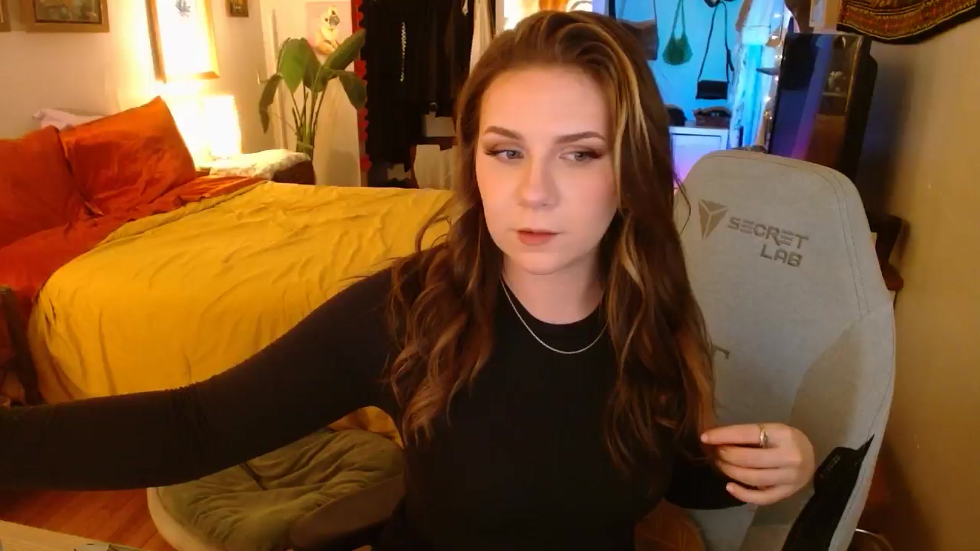 Gallery image thumbnail from Sweetestlilly's myfreecams stream on, 11/28/2024, 02:59 image 18 of 20