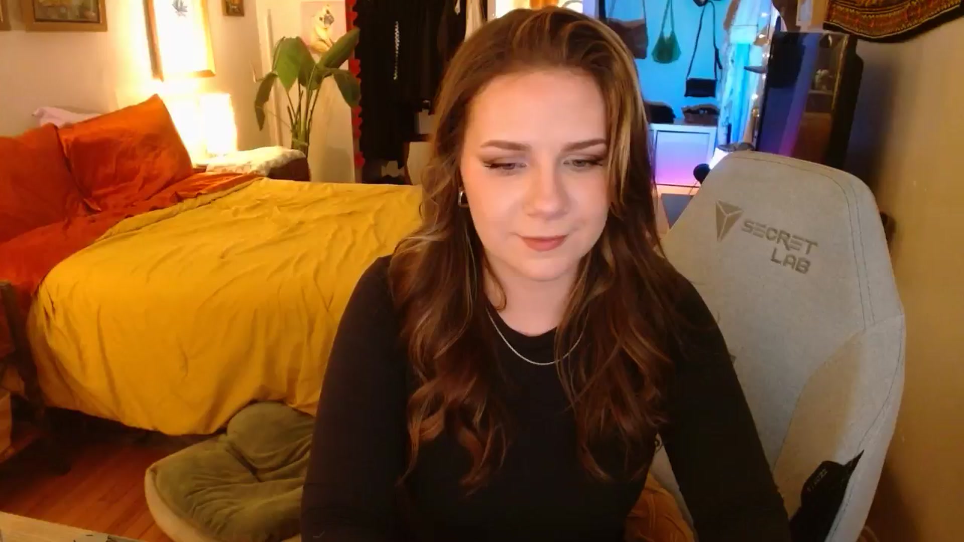 Gallery image thumbnail from Sweetestlilly's myfreecams stream on, 11/28/2024, 02:59 image 16 of 20