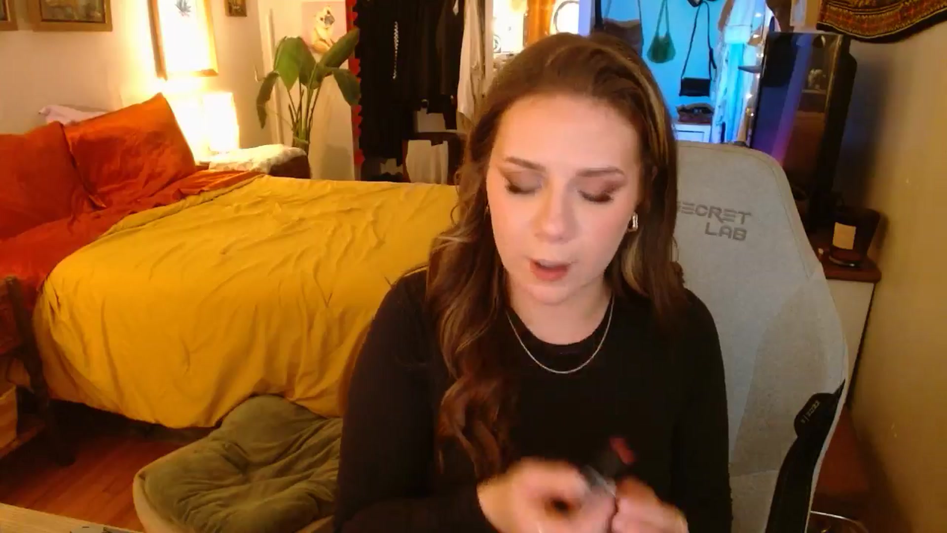 Gallery image thumbnail from Sweetestlilly's myfreecams stream on, 11/28/2024, 02:59 image 13 of 20