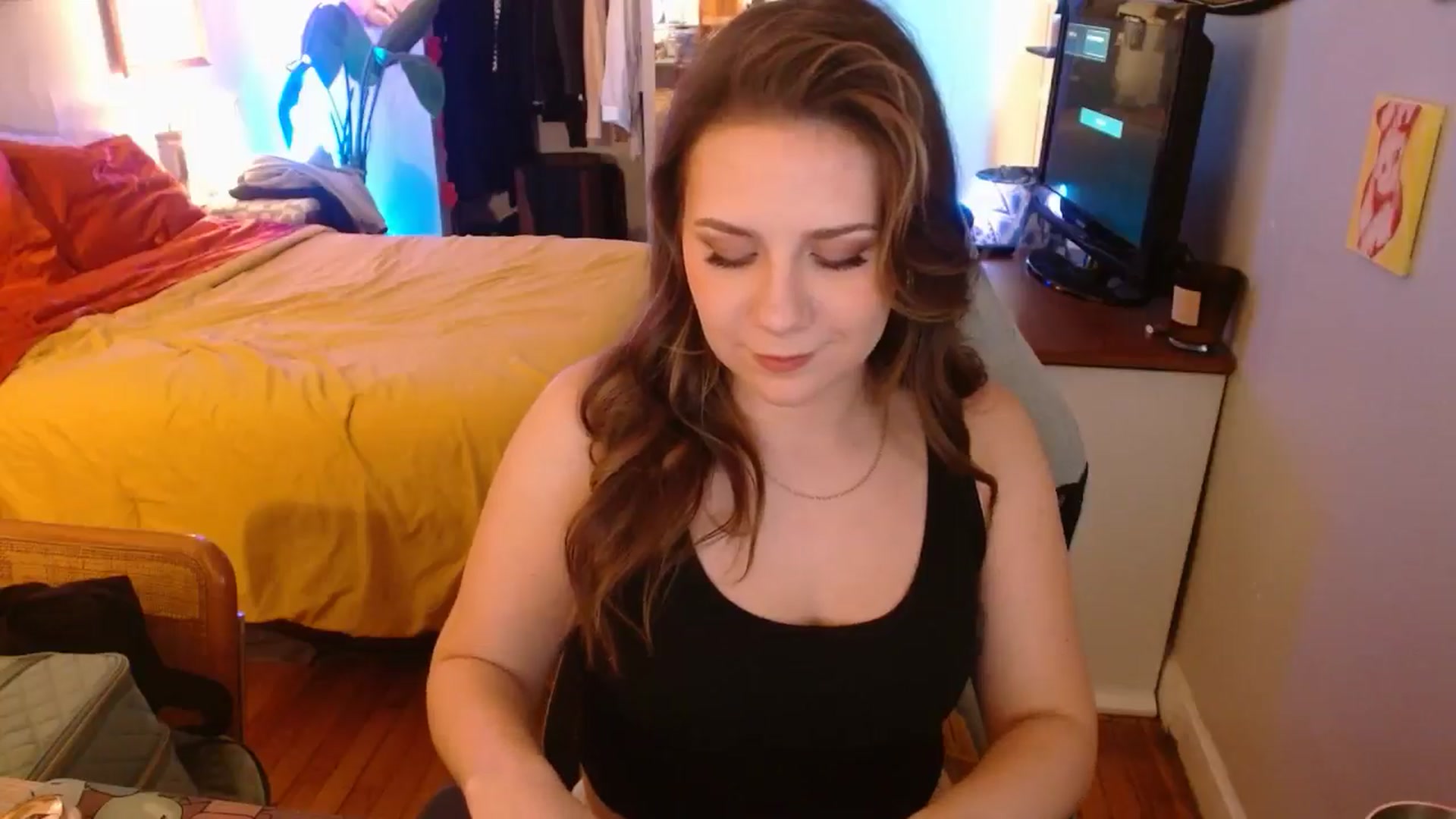 Gallery image thumbnail from Sweetestlilly's myfreecams stream on, 11/30/2024, 03:58 image 6 of 20