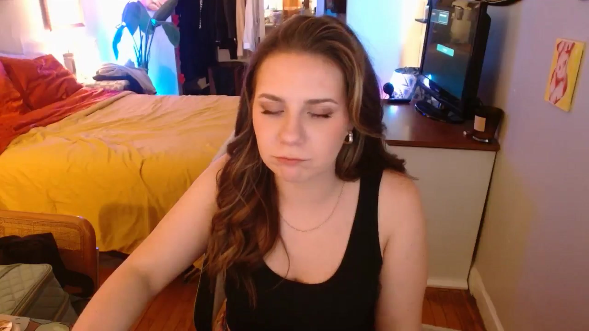 Gallery image thumbnail from Sweetestlilly's myfreecams stream on, 11/30/2024, 03:58 image 19 of 20