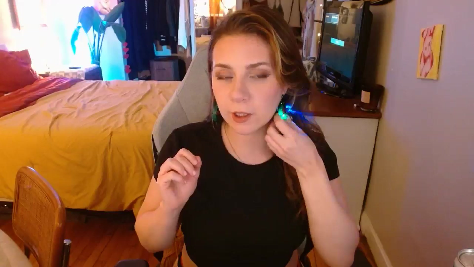 Gallery image thumbnail from Sweetestlilly's myfreecams stream on, 12/04/2024, 04:23 image 2 of 20