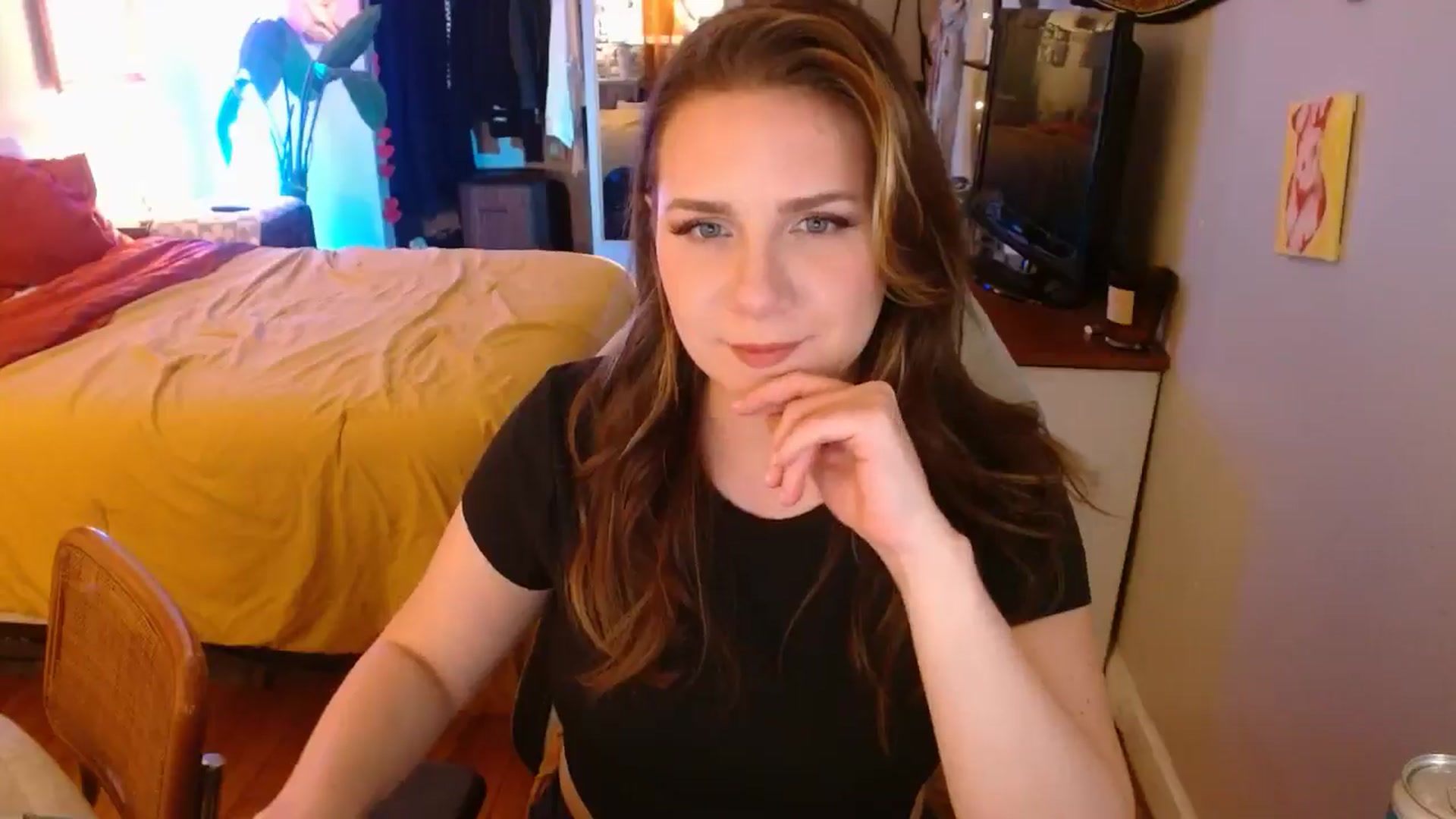 Gallery image thumbnail from Sweetestlilly's myfreecams stream on, 12/04/2024, 04:23 image 5 of 20