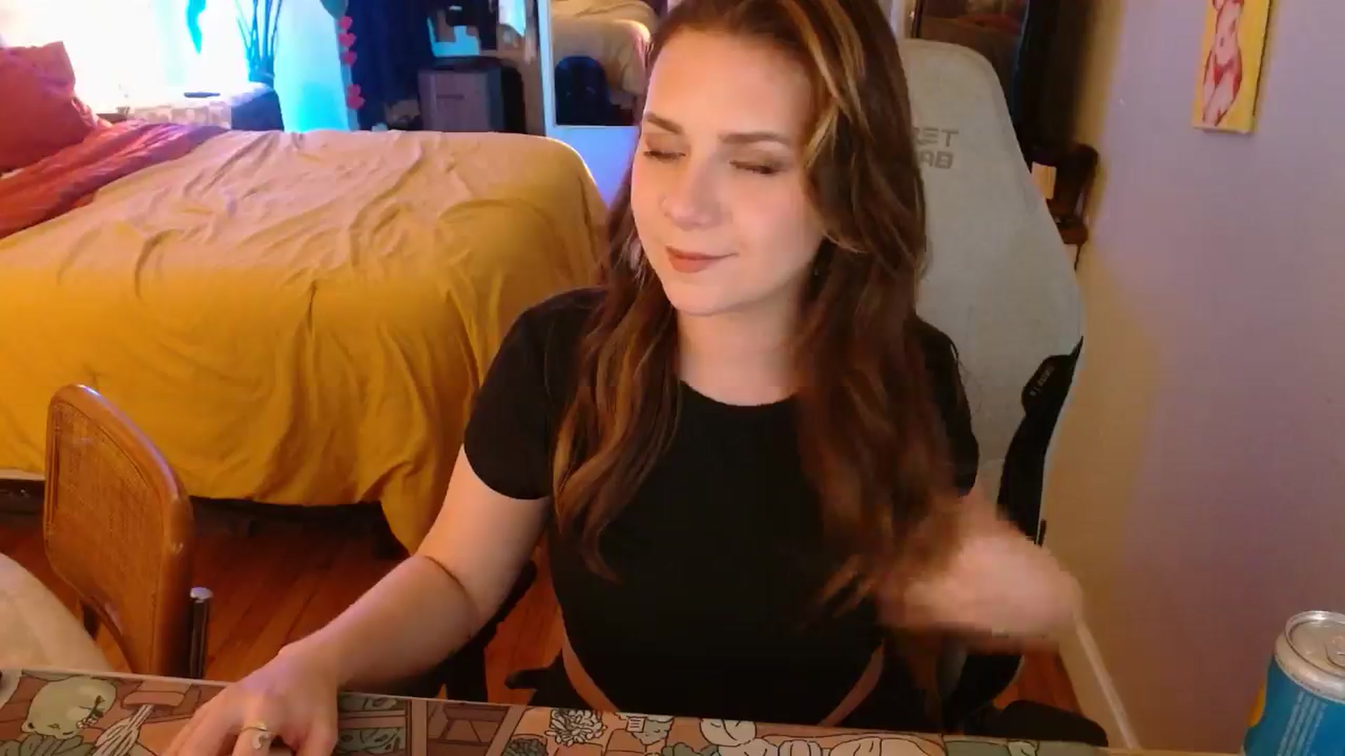 Gallery image thumbnail from Sweetestlilly's myfreecams stream on, 12/04/2024, 04:23 image 8 of 20