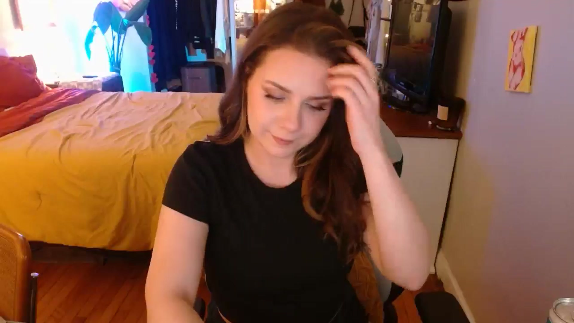 Gallery image thumbnail from Sweetestlilly's myfreecams stream on, 12/04/2024, 04:23 image 11 of 20