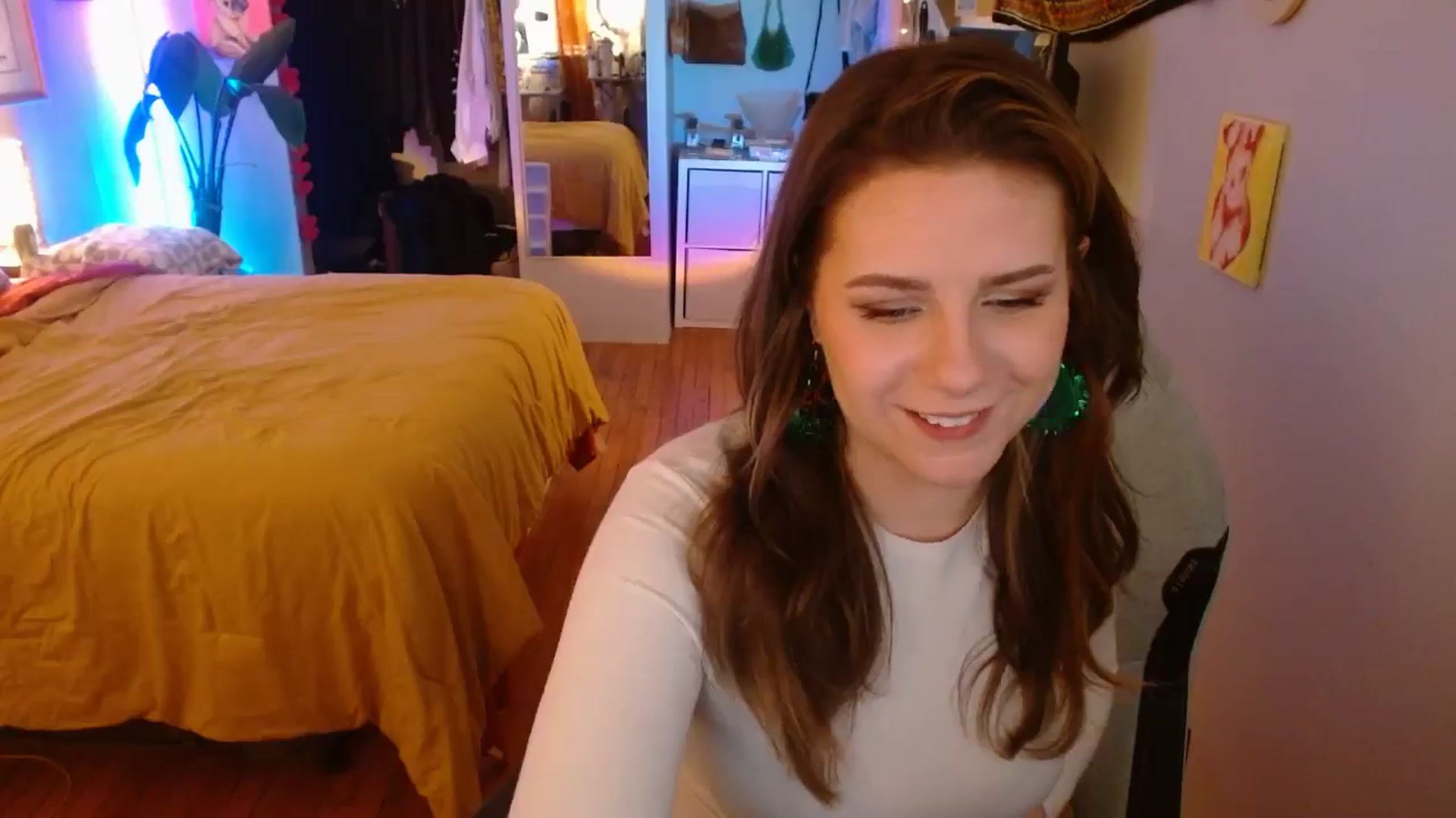 Gallery image thumbnail from Sweetestlilly's myfreecams stream on, 12/15/2024, 04:59 image 5 of 20