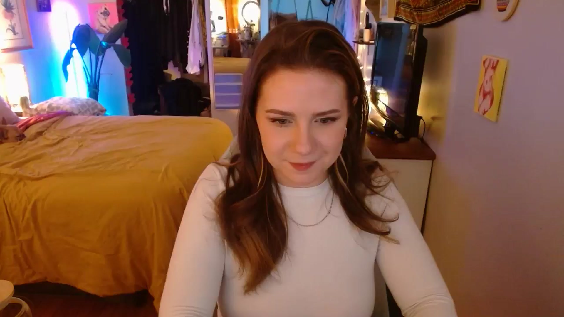 Gallery image thumbnail from Sweetestlilly's myfreecams stream on, 12/15/2024, 04:59 image 17 of 20