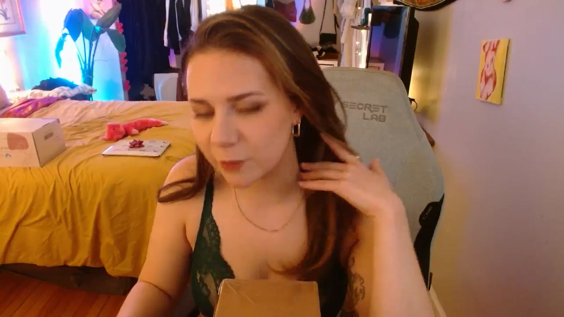 Gallery image thumbnail from Sweetestlilly's myfreecams stream on, 12/21/2024, 04:55 image 13 of 20
