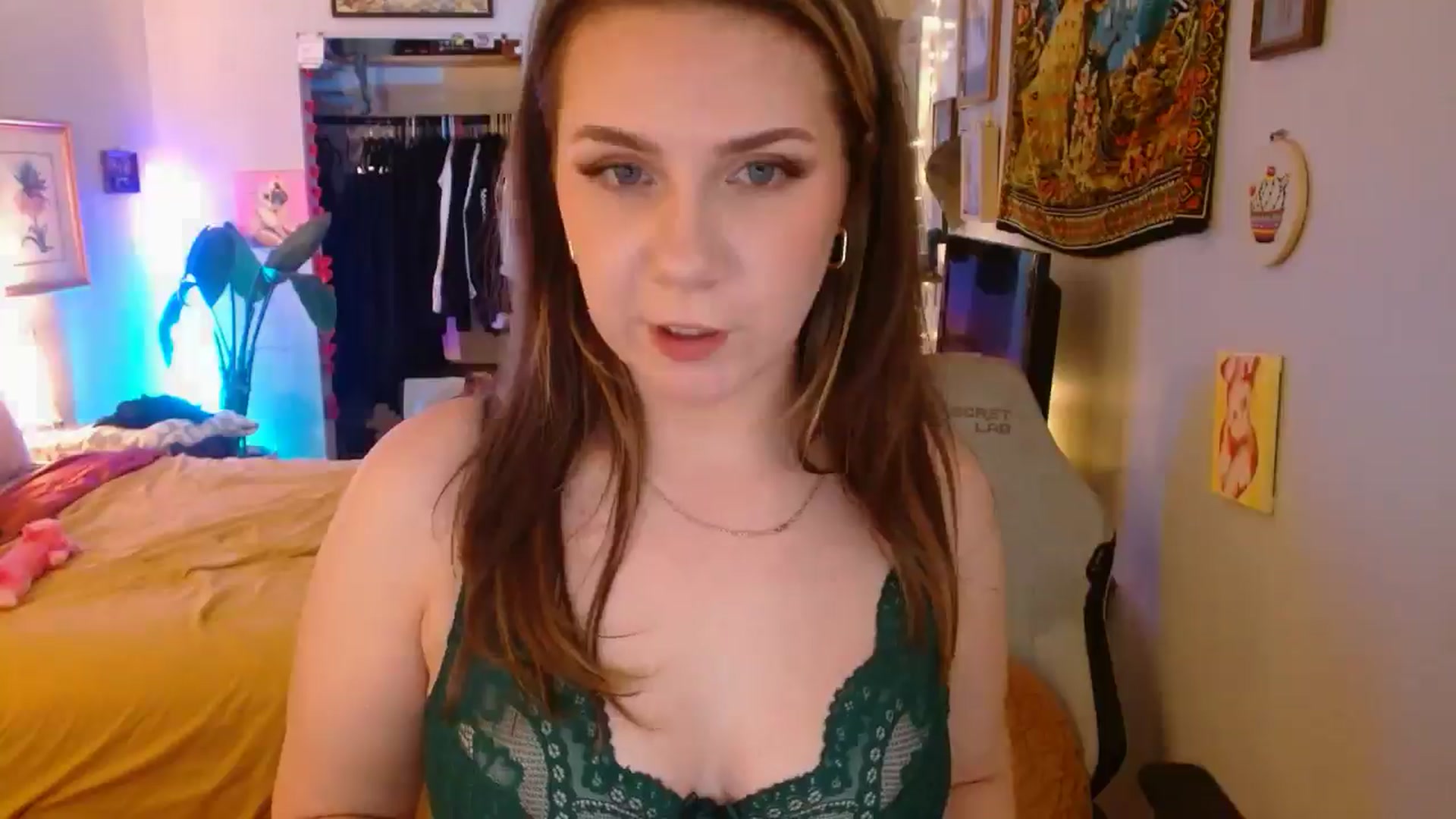Gallery image thumbnail from Sweetestlilly's myfreecams stream on, 12/21/2024, 04:55 image 7 of 20