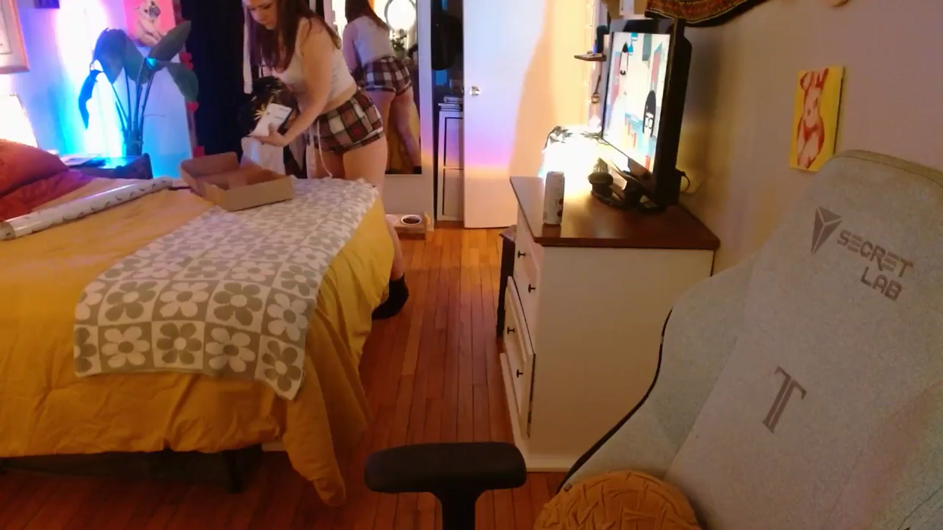 Gallery image thumbnail from Sweetestlilly's myfreecams stream on, 12/24/2024, 04:47 image 6 of 20