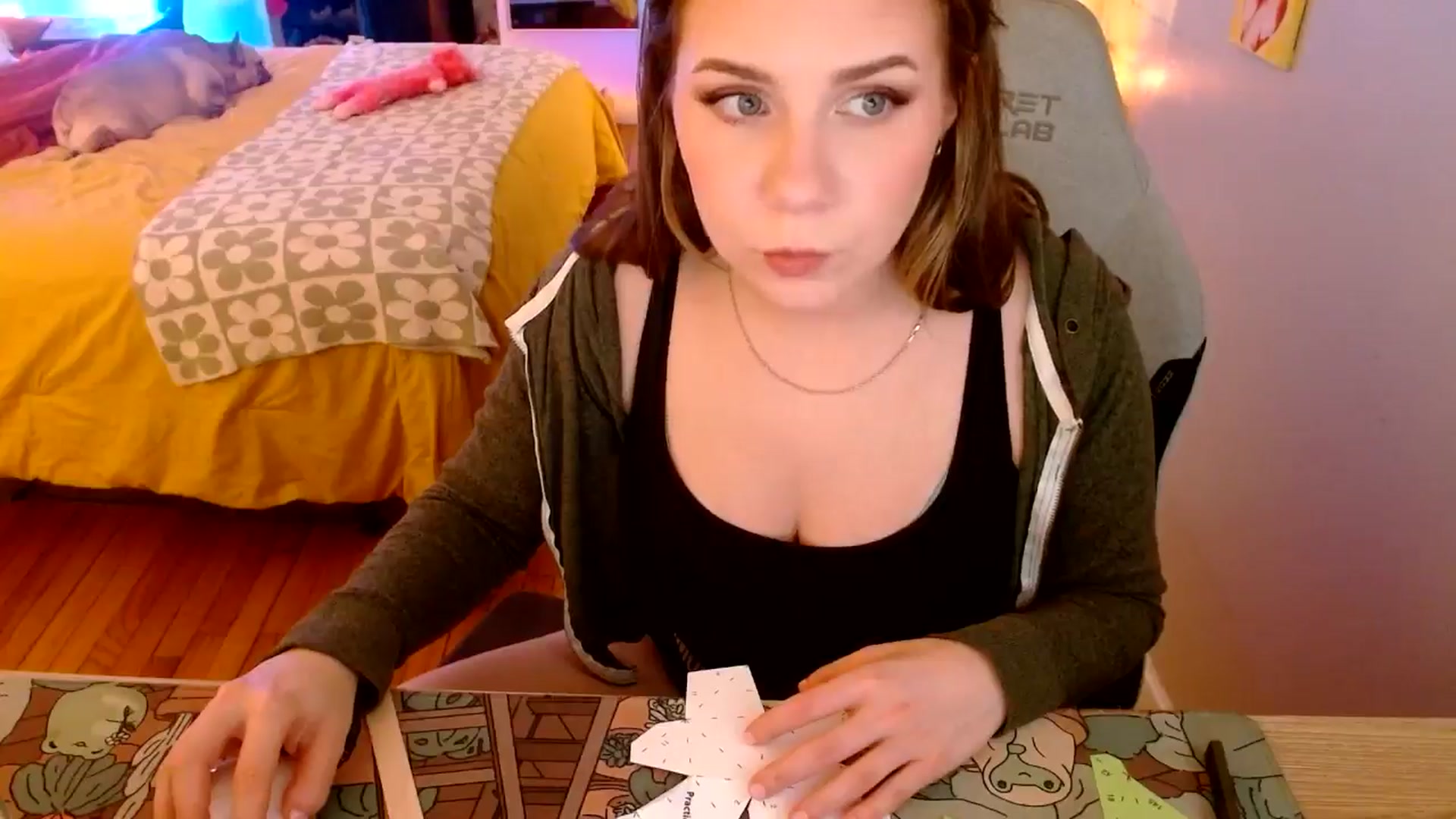 Gallery image thumbnail from Sweetestlilly's myfreecams stream on, 12/28/2024, 03:32 image 5 of 20