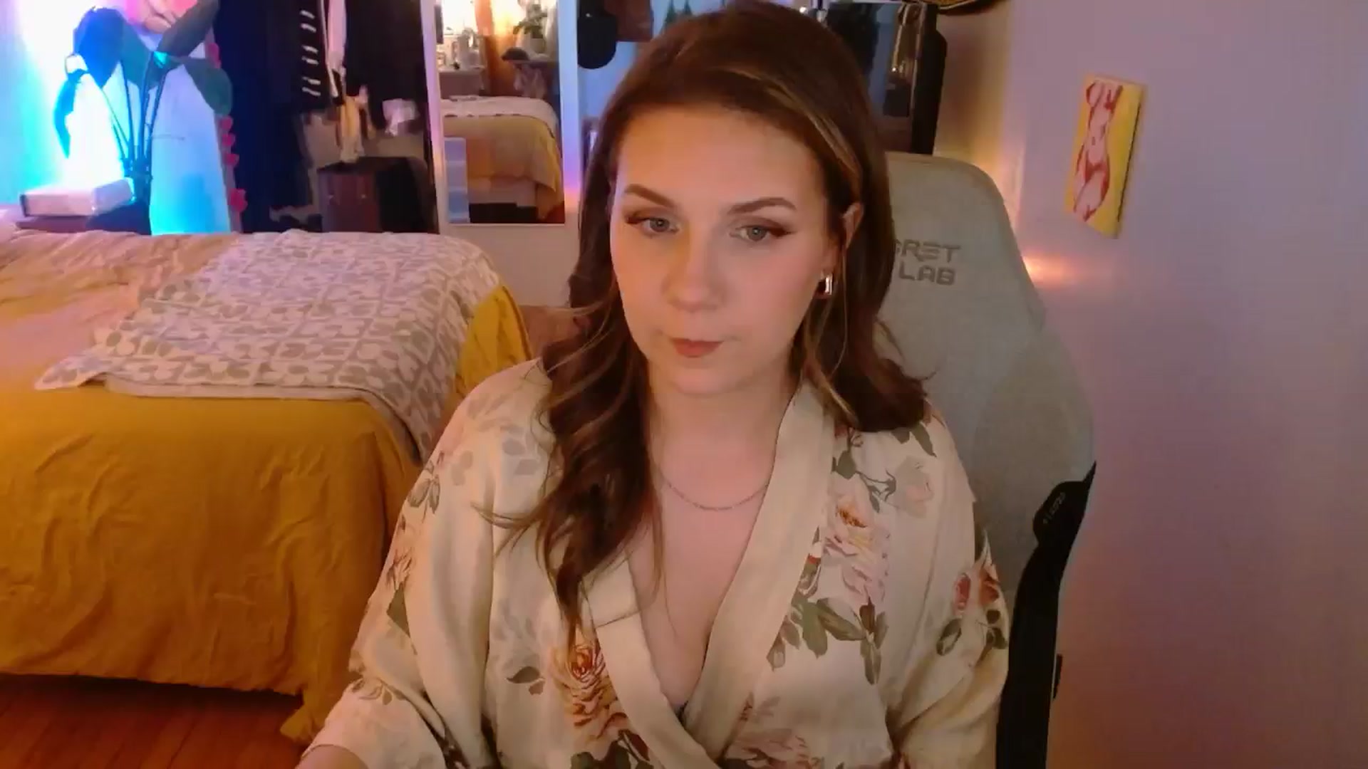 Gallery image thumbnail from Sweetestlilly's myfreecams stream on, 01/05/2025, 03:34 image 4 of 20