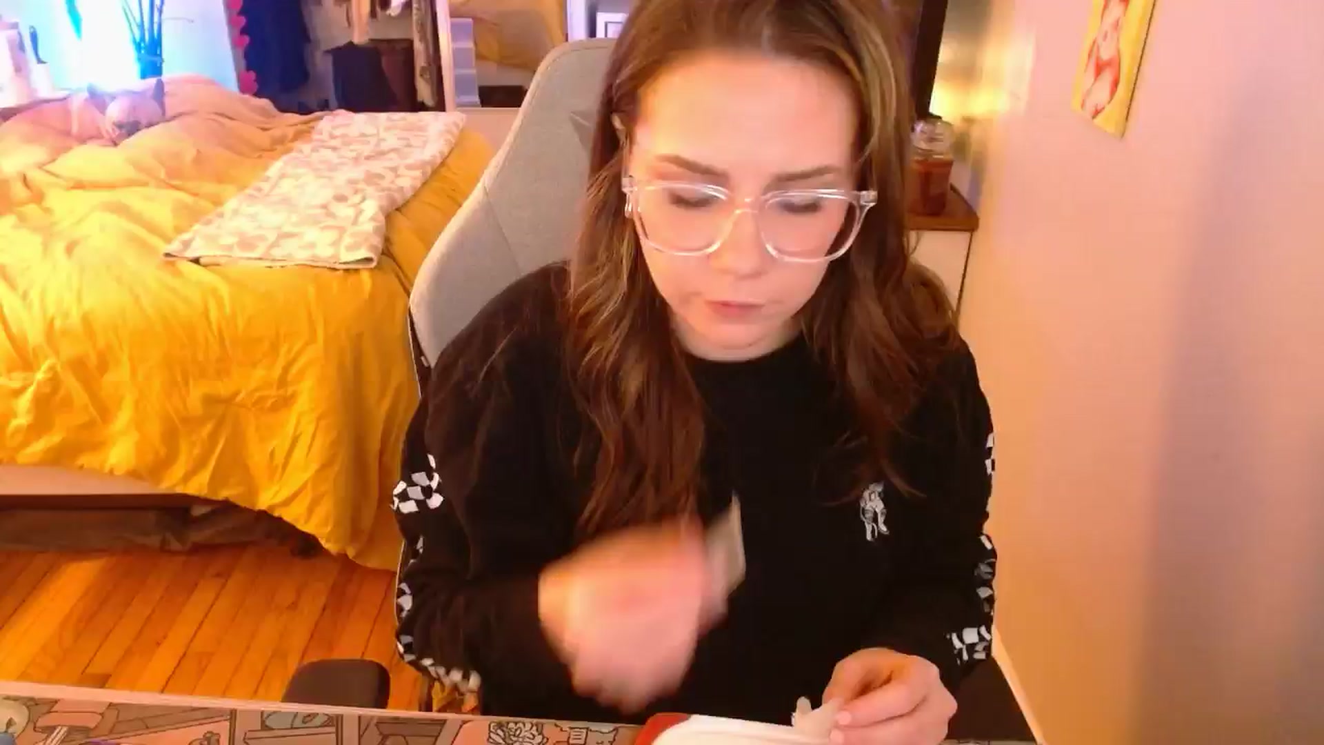 Gallery image thumbnail from Sweetestlilly's myfreecams stream on, 01/06/2025, 03:38 image 16 of 20