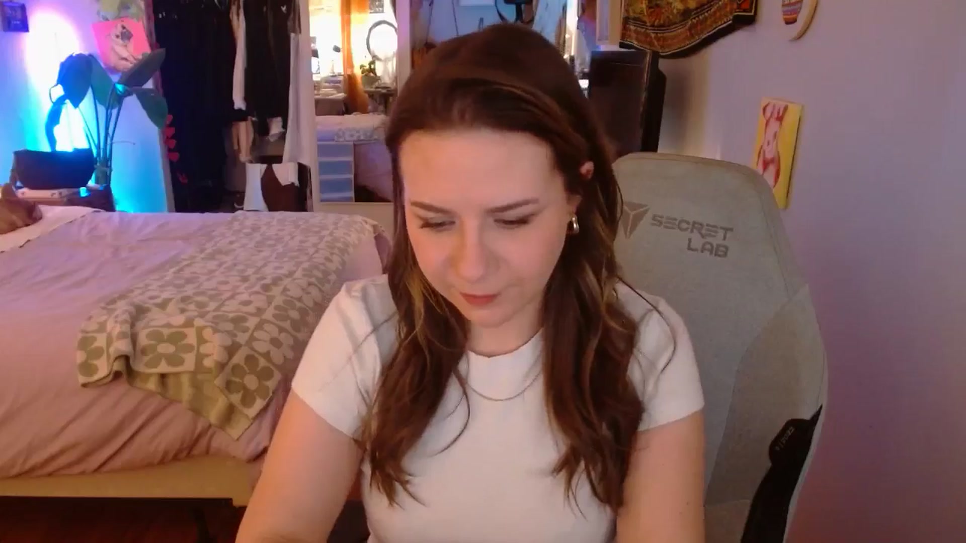 Gallery image thumbnail from Sweetestlilly's myfreecams stream on, 01/17/2025, 04:19 image 6 of 20