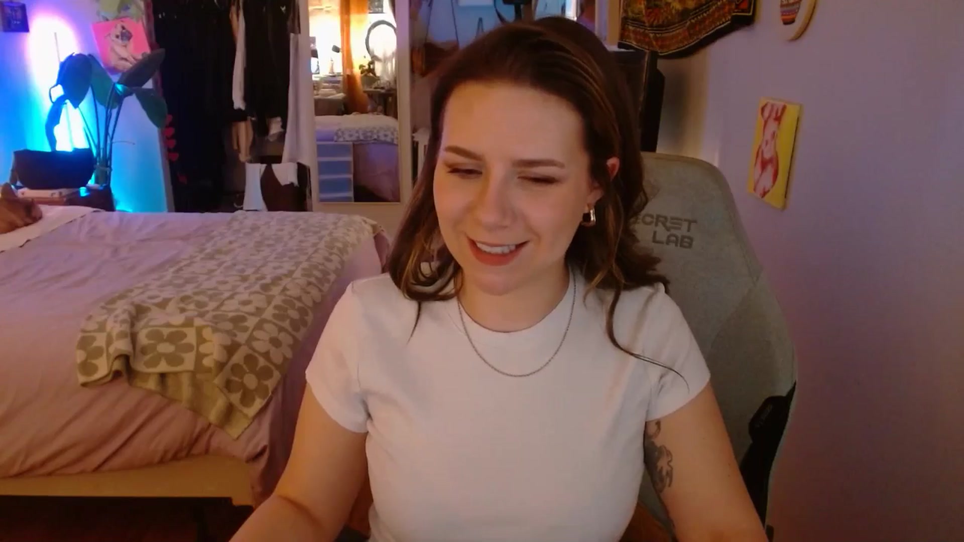 Gallery image thumbnail from Sweetestlilly's myfreecams stream on, 01/17/2025, 04:19 image 4 of 20