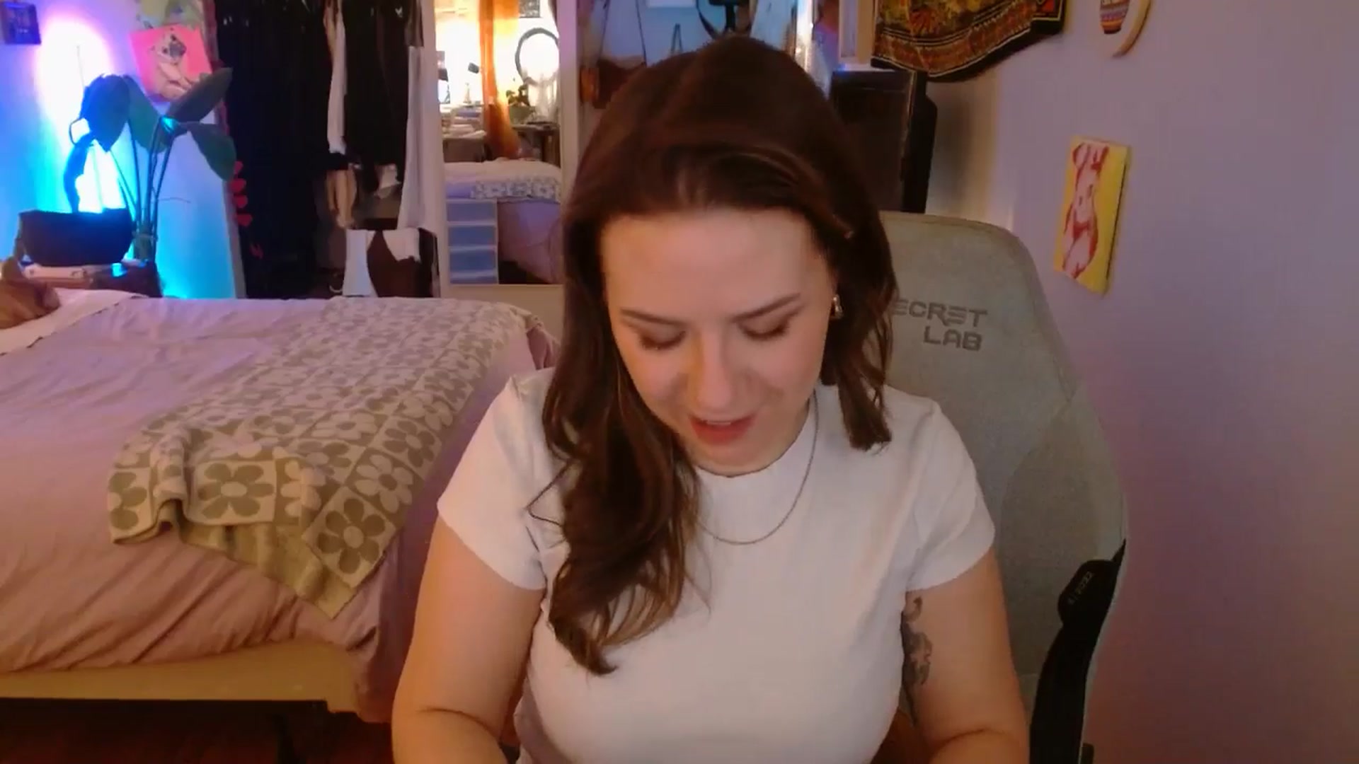 Gallery image thumbnail from Sweetestlilly's myfreecams stream on, 01/17/2025, 04:19 image 8 of 20