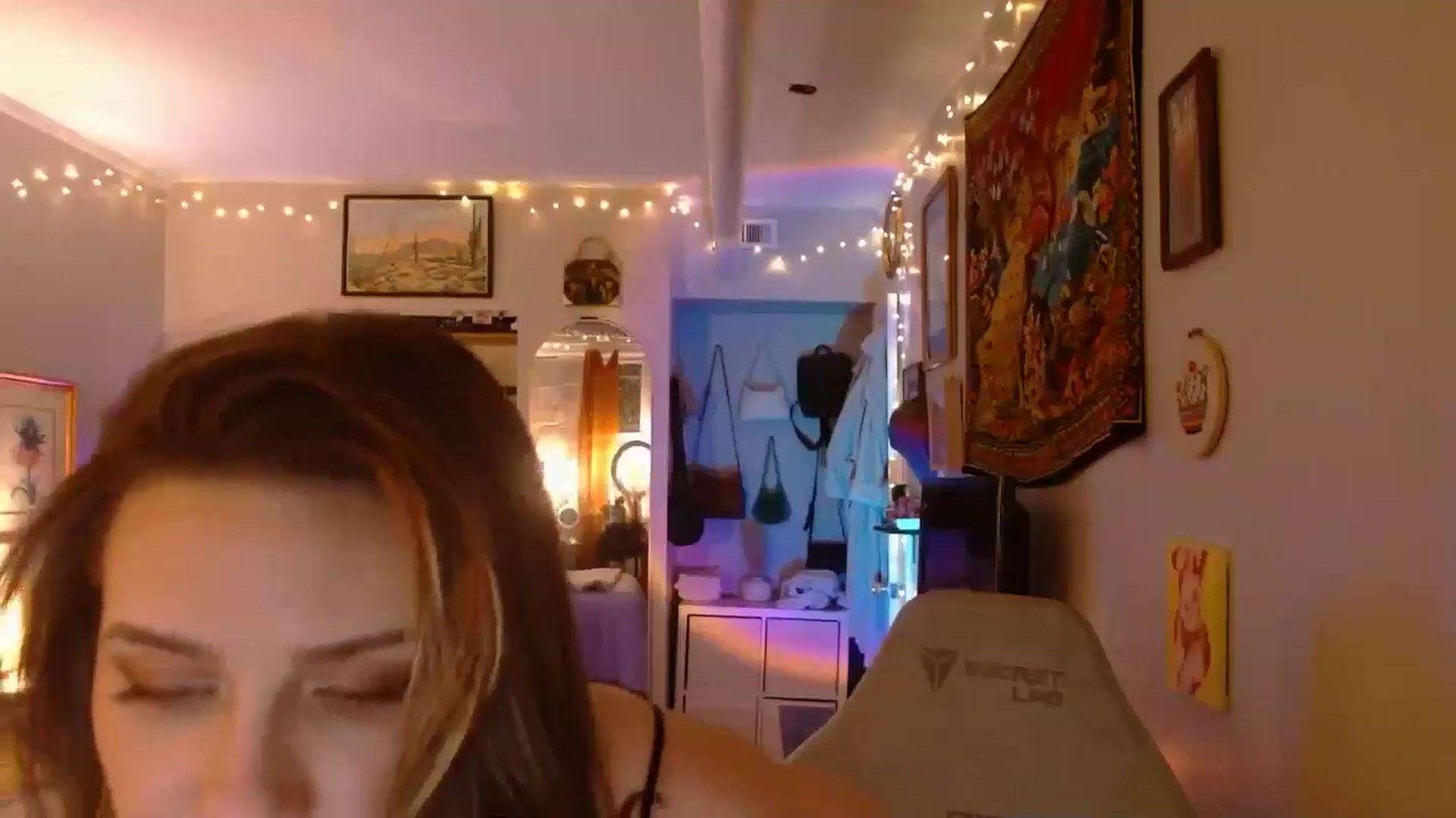 Gallery image thumbnail from Sweetestlilly's myfreecams stream on, 01/26/2025, 03:13 image 4 of 20