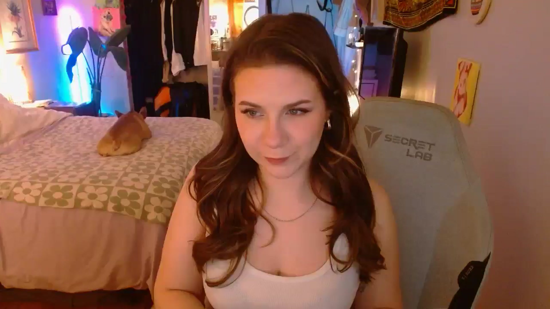 Gallery image thumbnail from Sweetestlilly's myfreecams stream on, 02/04/2025, 03:32 image 2 of 20