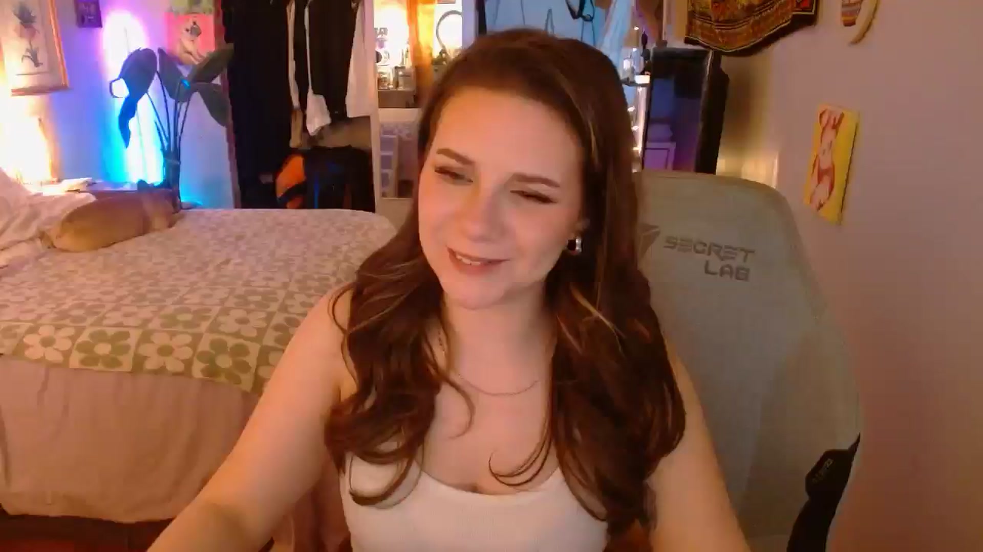 Gallery image thumbnail from Sweetestlilly's myfreecams stream on, 02/04/2025, 03:32 image 4 of 20
