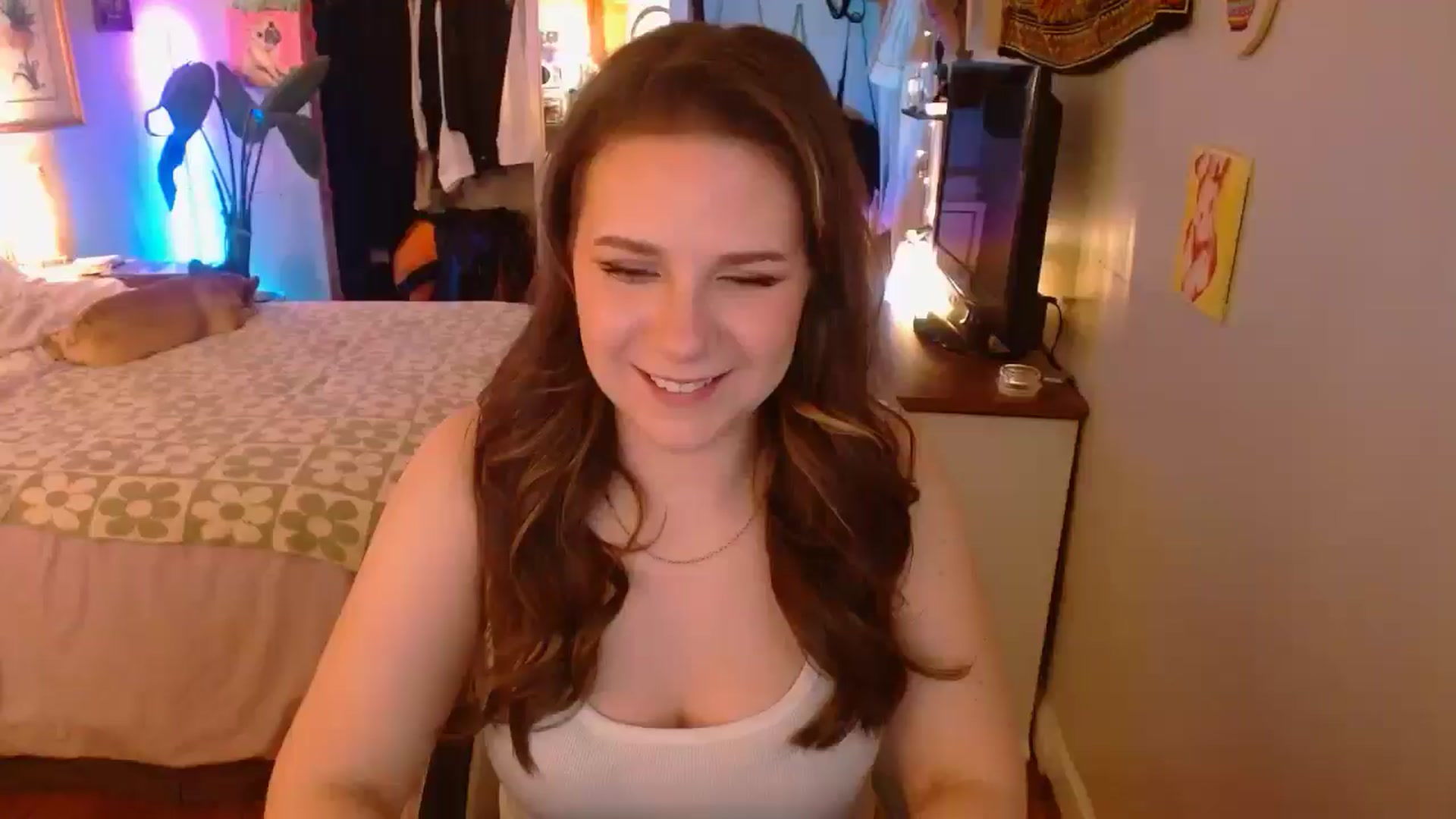 Gallery image thumbnail from Sweetestlilly's myfreecams stream on, 02/04/2025, 03:32 image 9 of 20
