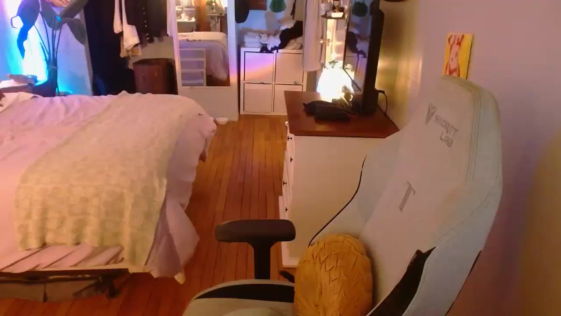 Gallery image thumbnail from Sweetestlilly's myfreecams stream on, 02/10/2025, 03:45 image 20 of 20