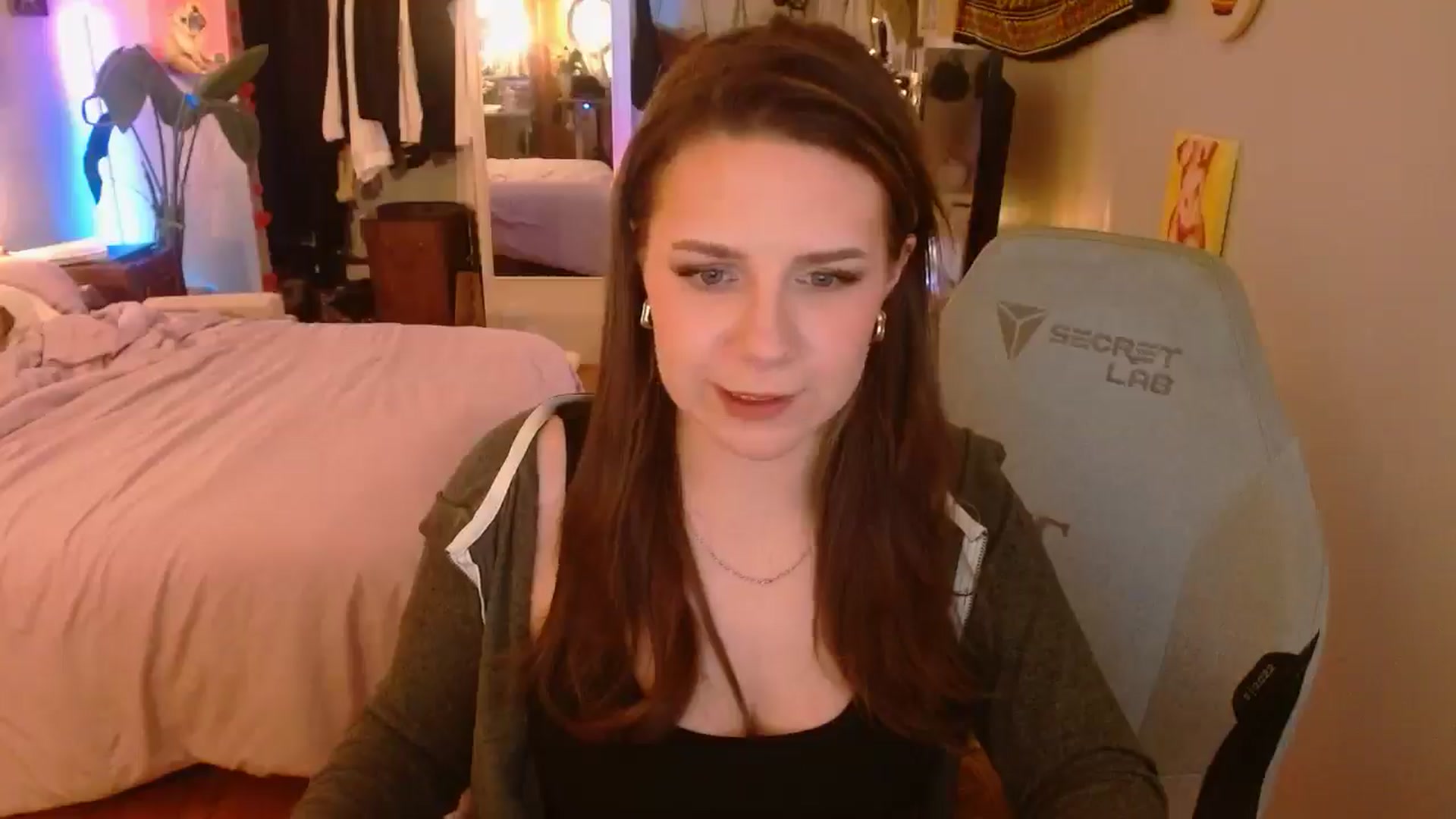 Gallery image thumbnail from Sweetestlilly's myfreecams stream on, 02/19/2025, 03:31 image 10 of 20