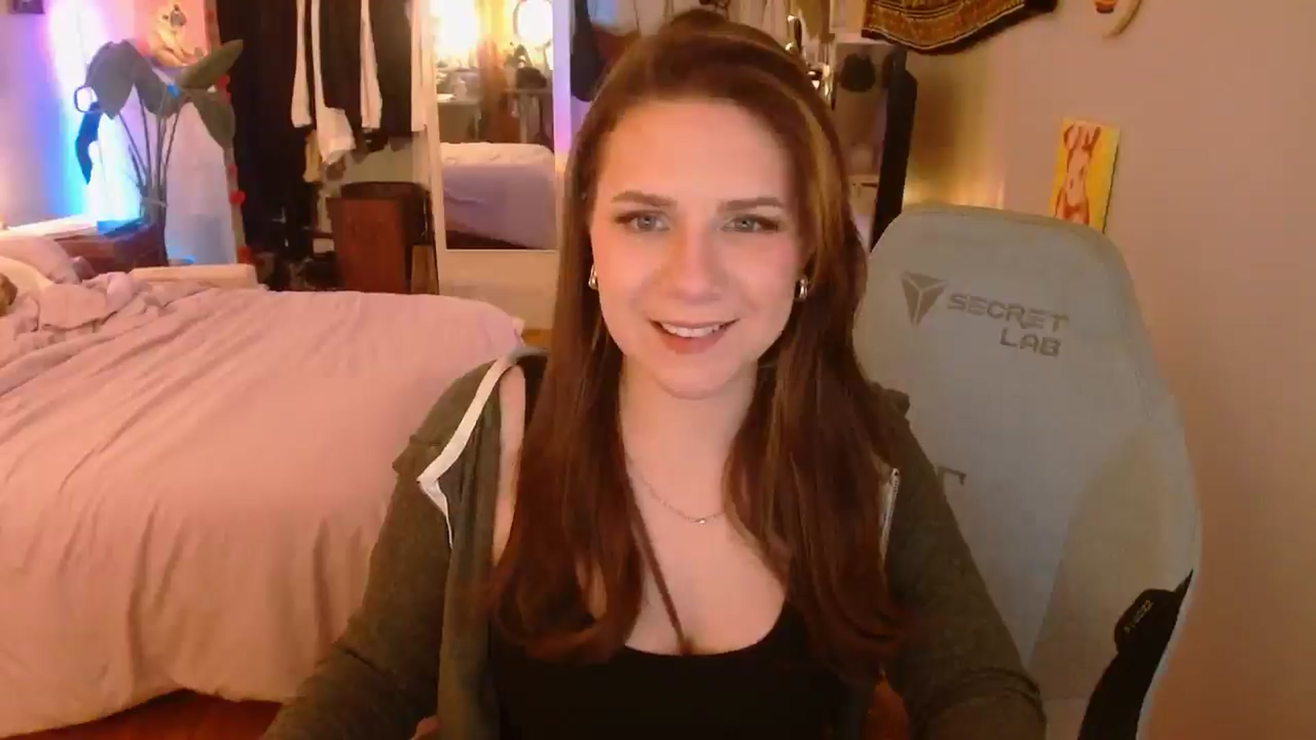 Gallery image thumbnail from Sweetestlilly's myfreecams stream on, 02/19/2025, 03:31 image 11 of 20