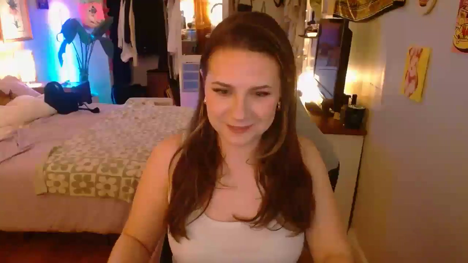 Gallery image thumbnail from Sweetestlilly's myfreecams stream on, 03/10/2025, 04:56 image 15 of 20