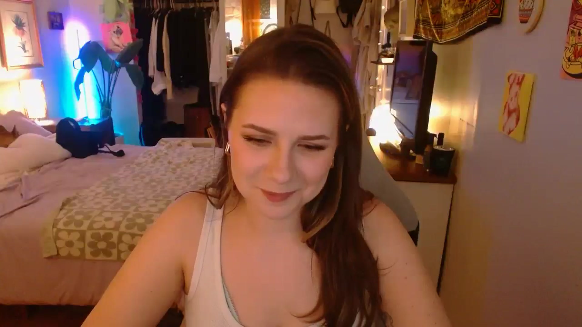 Gallery image thumbnail from Sweetestlilly's myfreecams stream on, 03/10/2025, 04:56 image 9 of 20