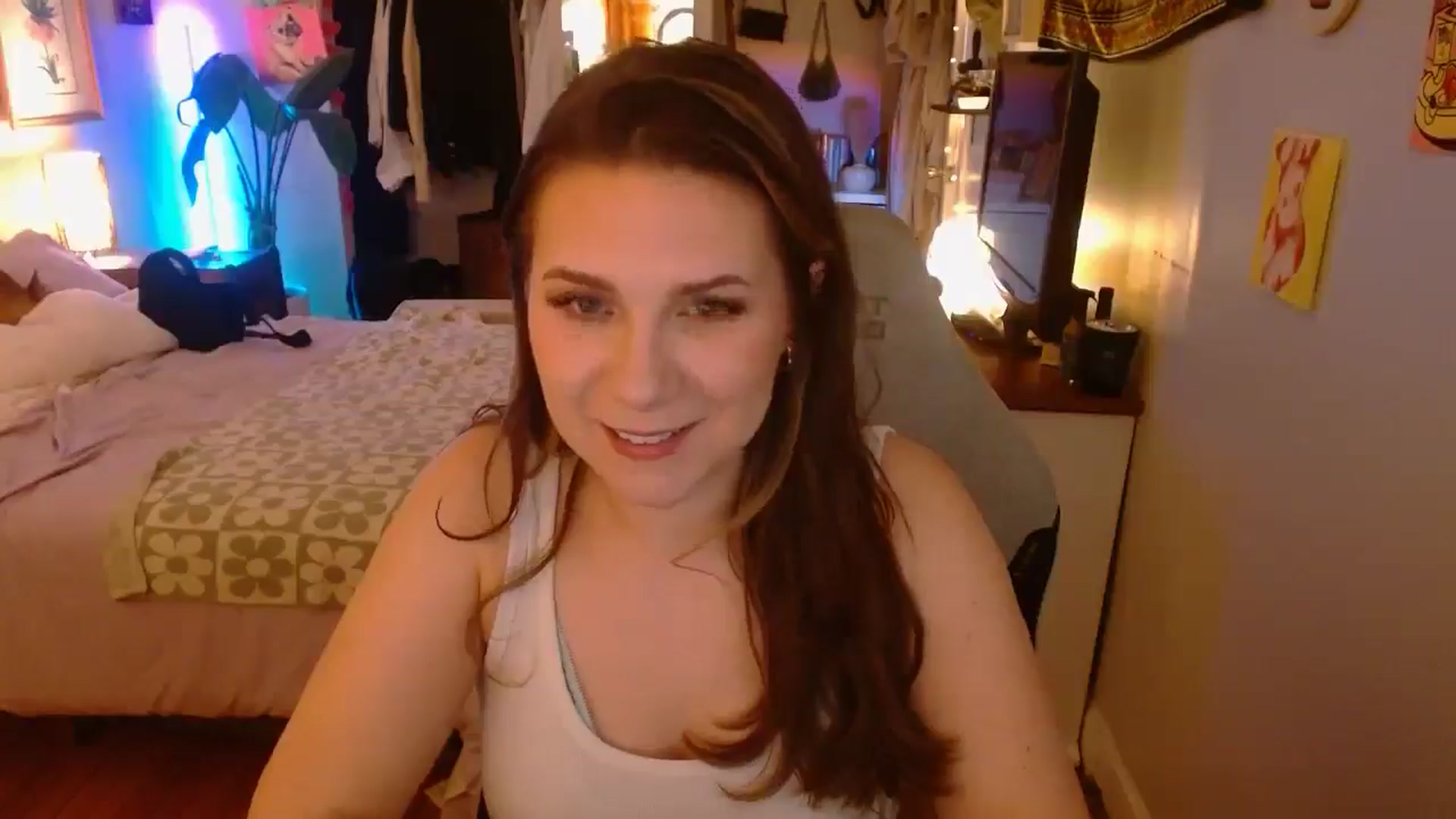 Gallery image thumbnail from Sweetestlilly's myfreecams stream on, 03/10/2025, 04:56 image 11 of 20