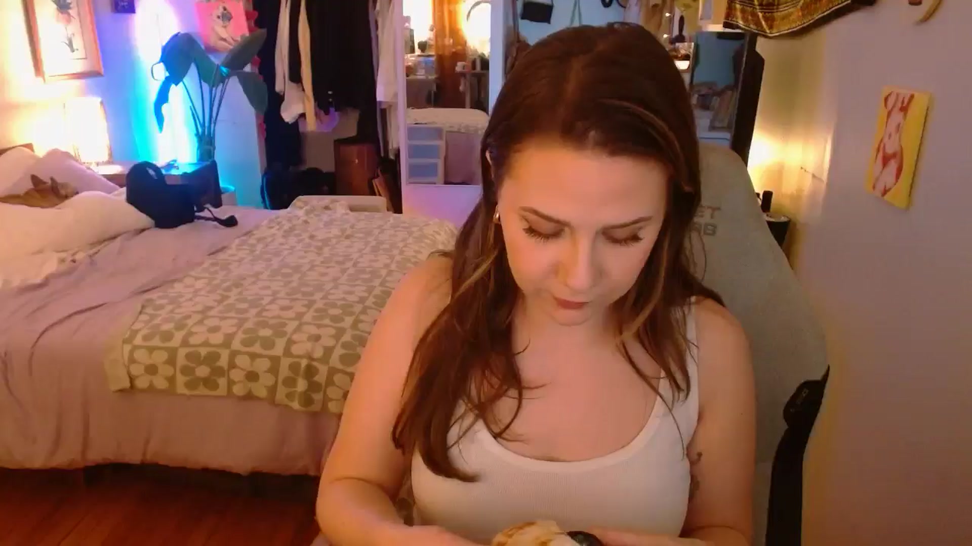 Gallery image thumbnail from Sweetestlilly's myfreecams stream on, 03/10/2025, 04:56 image 17 of 20