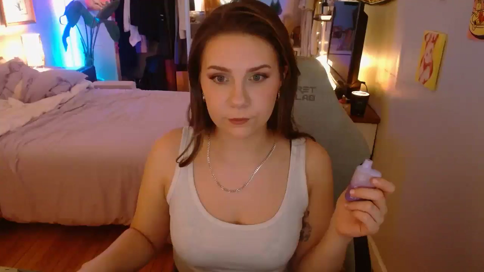 Gallery image thumbnail from Sweetestlilly's myfreecams stream on, 03/13/2025, 03:46 image 7 of 20