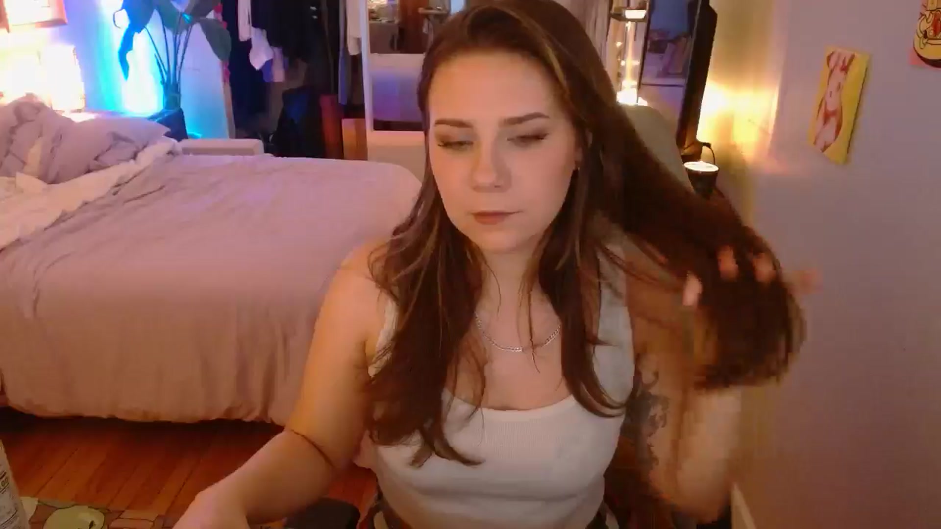 Gallery image thumbnail from Sweetestlilly's myfreecams stream on, 03/13/2025, 03:46 image 14 of 20