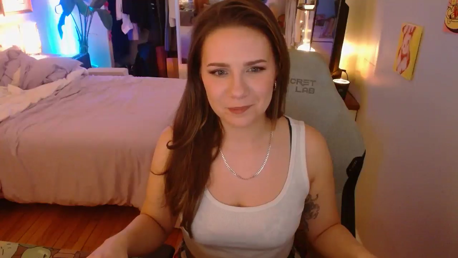 Gallery image thumbnail from Sweetestlilly's myfreecams stream on, 03/13/2025, 03:46 image 11 of 20