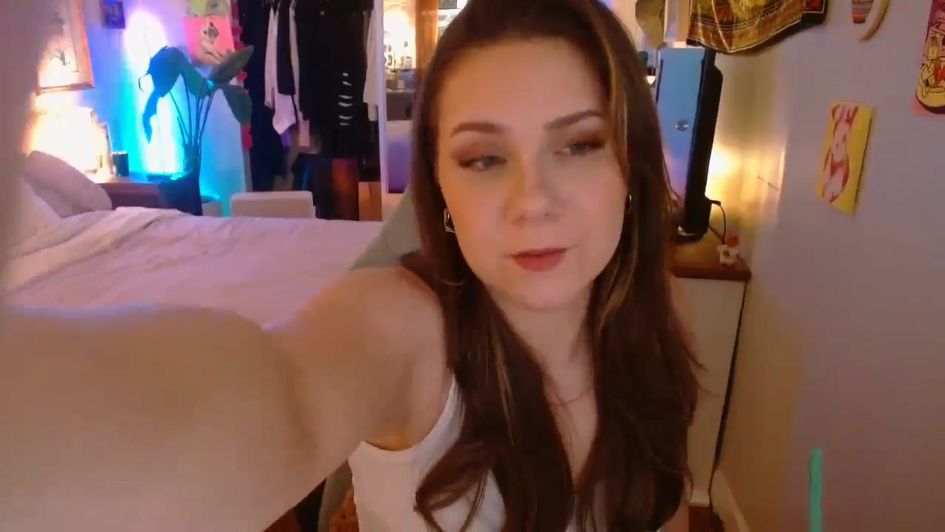 Gallery image thumbnail from Sweetestlilly's myfreecams stream on, 03/16/2025, 04:55 image 3 of 20