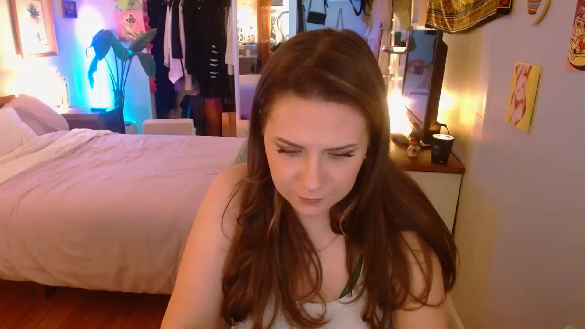 Gallery image thumbnail from Sweetestlilly's myfreecams stream on, 03/16/2025, 04:55 image 9 of 20
